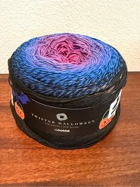HOBBII Twister Halloween FRIGHT NIGHT Yarn 1 Skein Color 4 Discontinued Cake